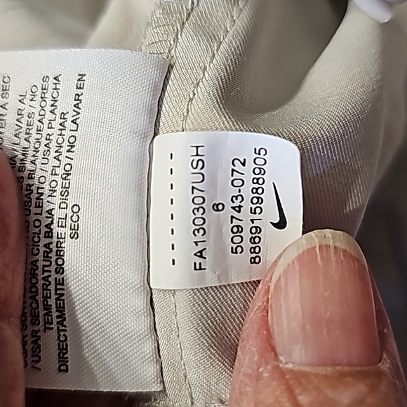 Off White Straight Leg Capri Pants for Effortless Style - Picture 14 of 15